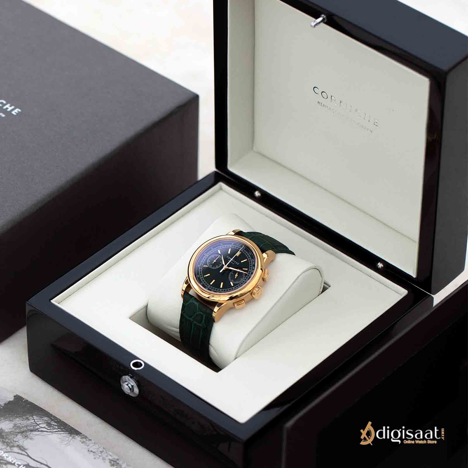 ساعت مچی مردانه کورنیش  Corniche heritage chronograph Yellow Gold with Green Dial